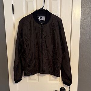 Very nice mens 5.11 Tactical quilted jacket. Size Large.